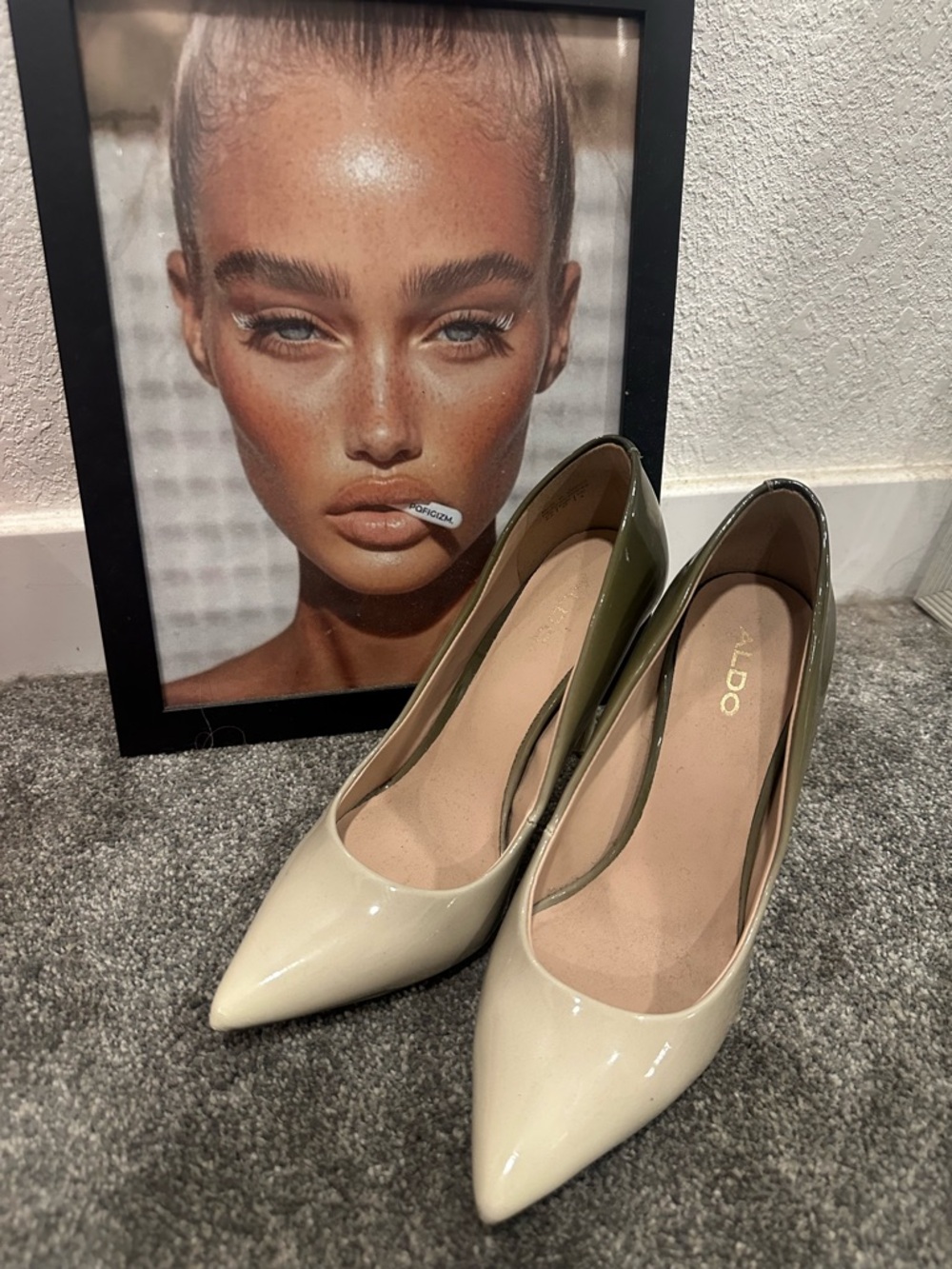 ALDO Two-Tone Patent Pointed Pumps in Cream and Olive Green Sz 37